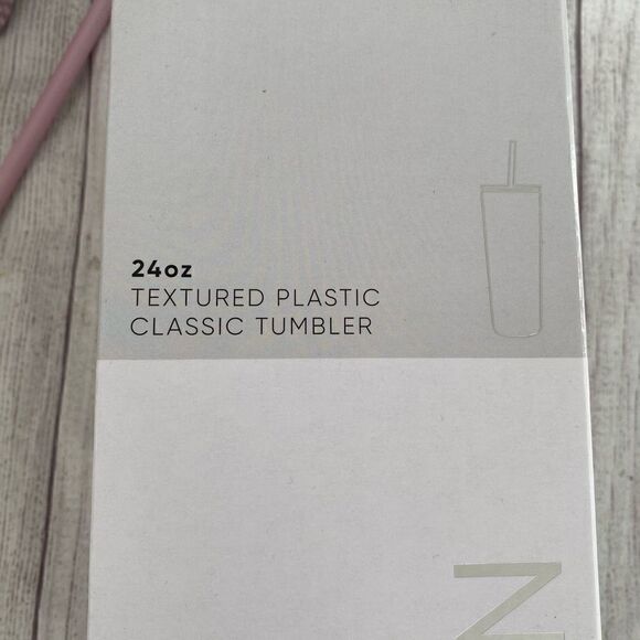 Simple modern classic textured 24oz tumbler w/straw light pink - Picture 3 of 10